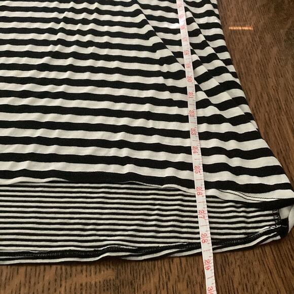 Maurices black and white striped hi low tunic top m - Picture 8 of 9